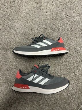 Men's Adidas S2g Spikeless golf shoe size 12